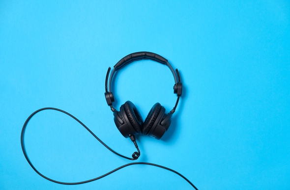Bagaimana Cara Membuat Aplikasi Streaming Musik seperti Spotify atau Apple Music?